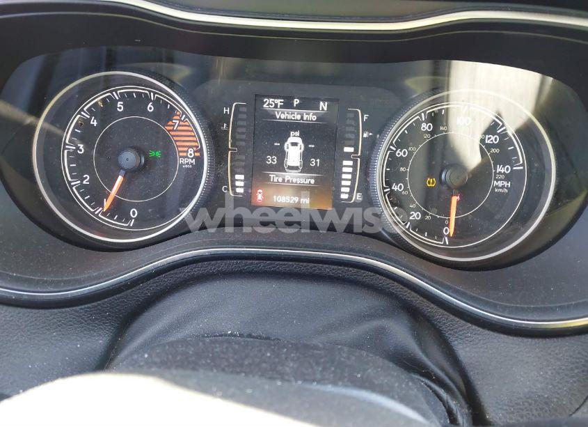 Photo 7 of 2019 Jeep Cherokee LATITUDE PLUS 4X4 (VIN 1C4PJMLX9KD245208)