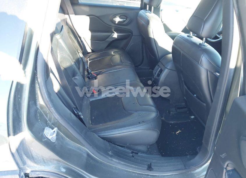 Photo 8 of 2019 Jeep Cherokee LATITUDE PLUS 4X4 (VIN 1C4PJMLX9KD245208)