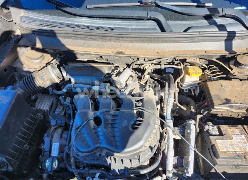 Photo 10 of 2019 Jeep Cherokee (VIN 1C4PJMLXXKD105619)