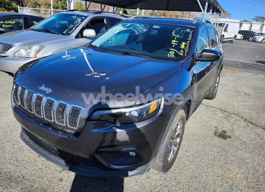Photo 2 of 2019 Jeep Cherokee (VIN 1C4PJMLXXKD105619)