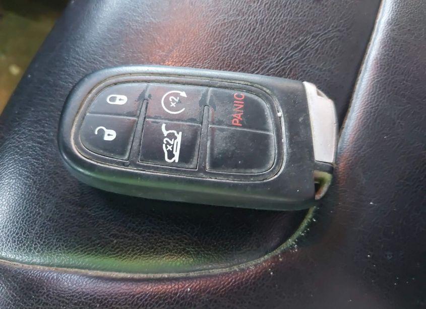 Photo 11 of 2019 Jeep Cherokee ALTITUDE 4X4 (VIN 1C4PJMLXXKD281974)