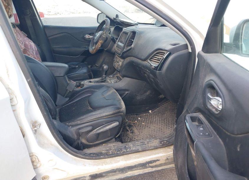 Photo 5 of 2019 Jeep Cherokee ALTITUDE 4X4 (VIN 1C4PJMLXXKD281974)