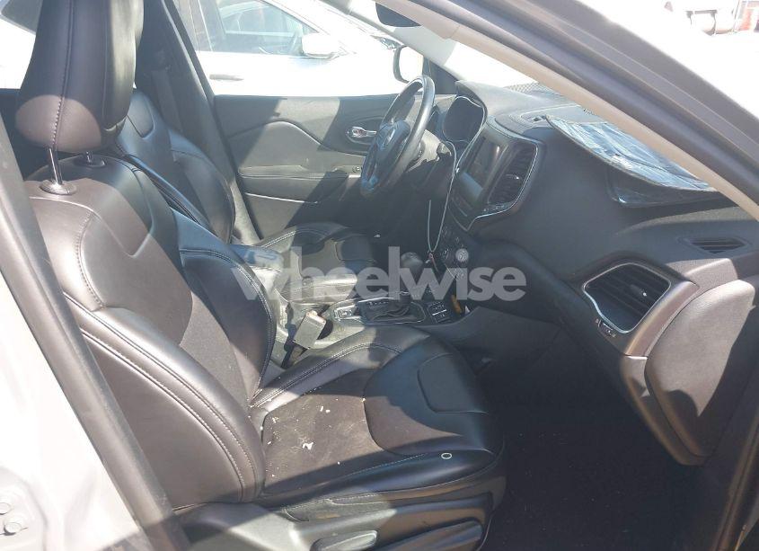 Photo 5 of 2020 Jeep Cherokee LATITUDE PLUS 4X4 (VIN 1C4PJMLXXLD505262)