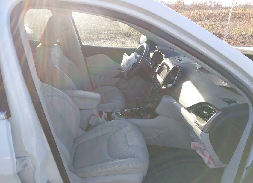 Photo 5 of 2021 Jeep Cherokee LATITUDE LUX 4X4 (VIN 1C4PJMMX1MD142351)