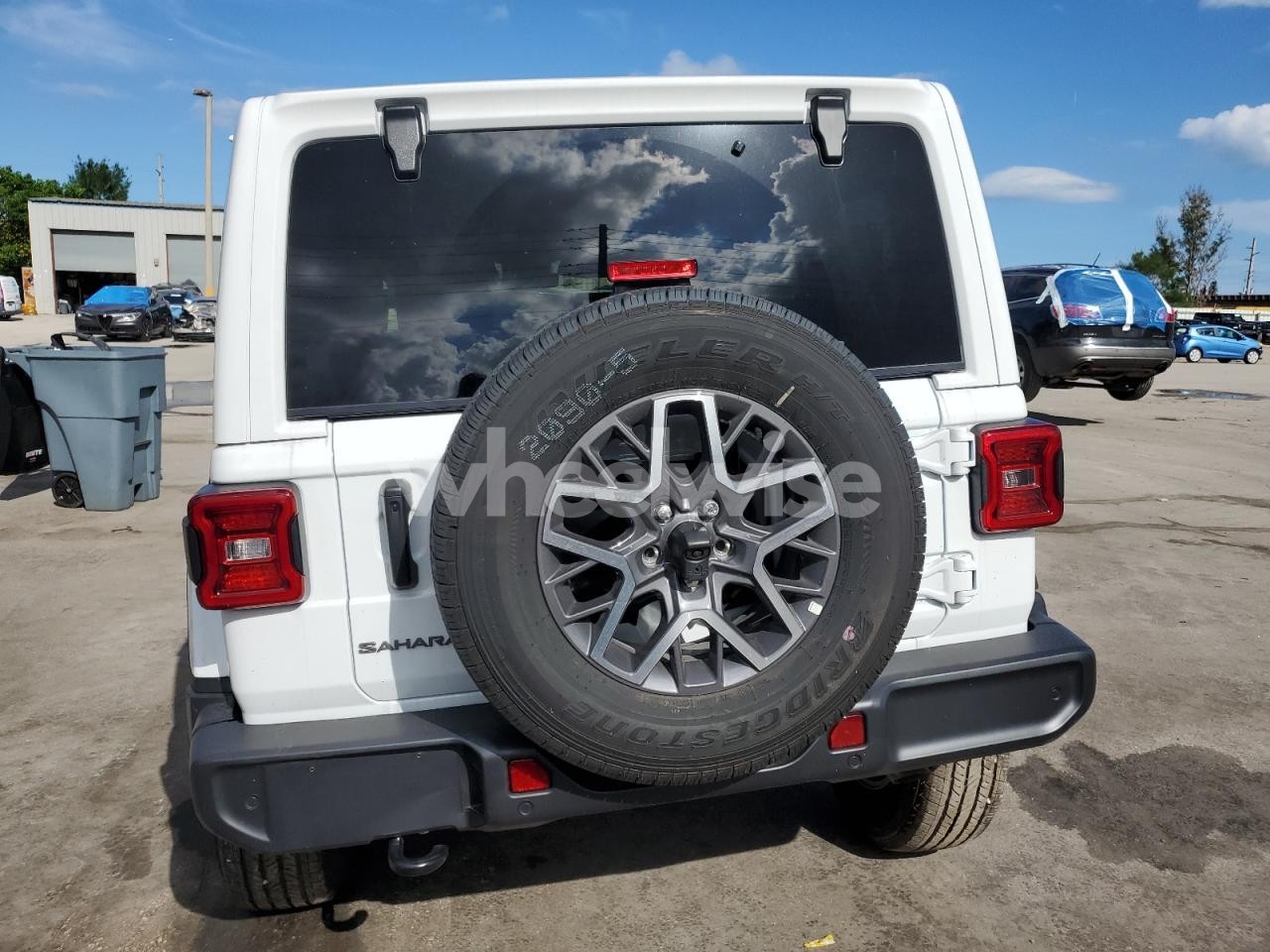 Photo 6 of 2025 JEEP WRANGLER SAHARA (VIN 1C4PJXEG5SW618165)