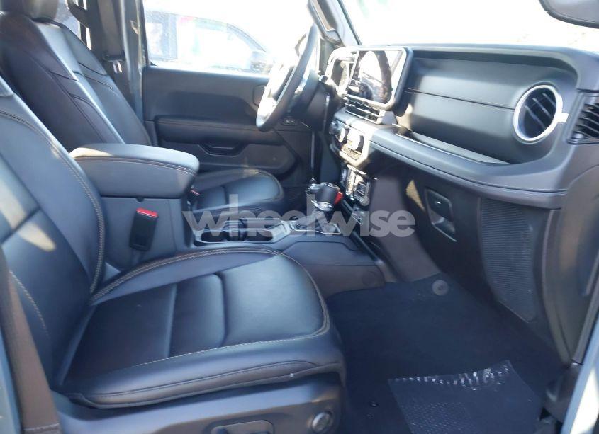 Photo 5 of 2024 Jeep Wrangler 4-DOOR SAHARA 4X4 (VIN 1C4PJXEGXRW281566)