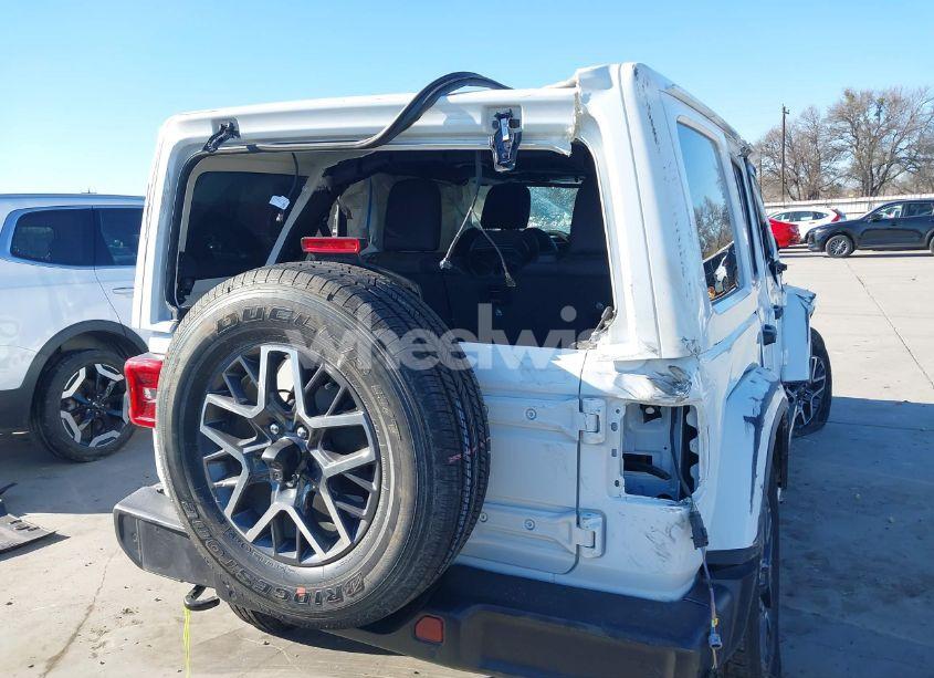 Photo 17 of 2024 Jeep Wrangler 4-DOOR SAHARA 4X4 (VIN 1C4PJXEGXRW364527)