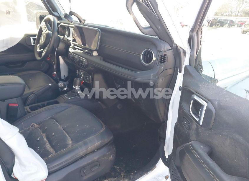 Photo 5 of 2024 Jeep Wrangler 4-DOOR SAHARA 4X4 (VIN 1C4PJXEGXRW364527)