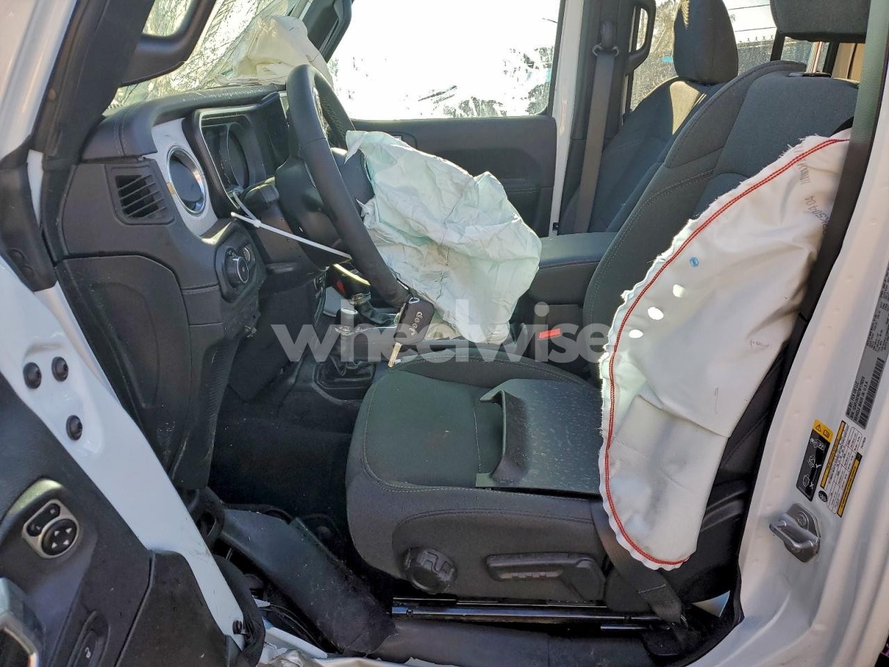 Photo 7 of 2026 JEEP WRANGLER SAHARA (VIN 1C4PJXEN0TW178226)