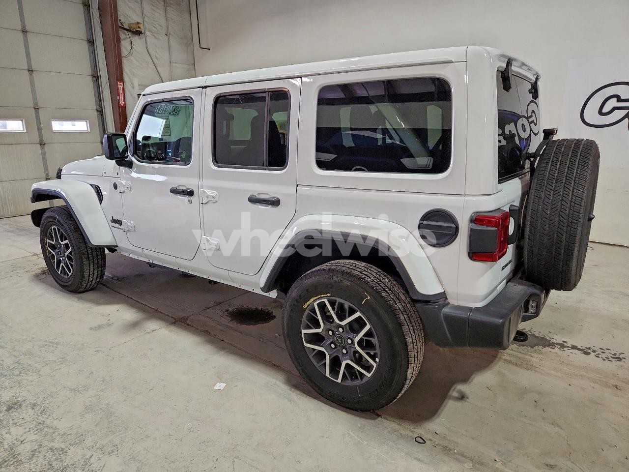 Photo 2 of 2025 JEEP WRANGLER SAHARA (VIN 1C4PJXEN1SW589097)
