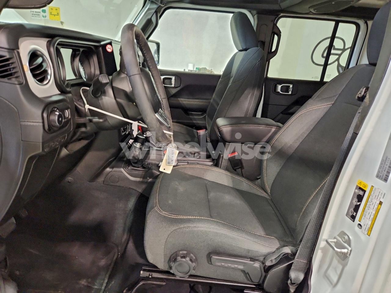 Photo 7 of 2025 JEEP WRANGLER SAHARA (VIN 1C4PJXEN1SW589097)