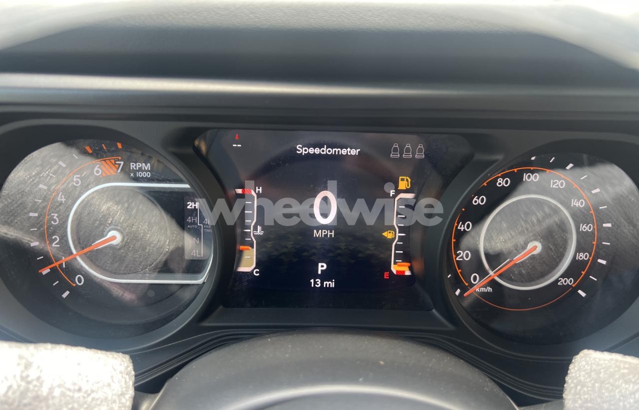 Photo 8 of 2024 JEEP WRANGLER SAHARA (VIN 1C4PJXEN2RW250259)