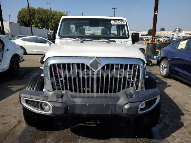 Photo 2 of 2025 JEEP WRANGLER SAHARA (VIN 1C4PJXEN3SW500663)