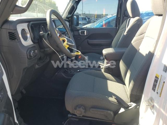 Photo 6 of 2025 JEEP WRANGLER SAHARA (VIN 1C4PJXEN3SW500663)