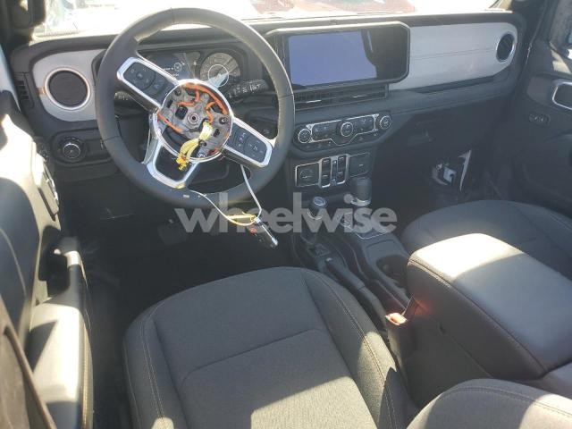 Photo 9 of 2025 JEEP WRANGLER SAHARA (VIN 1C4PJXEN3SW500663)