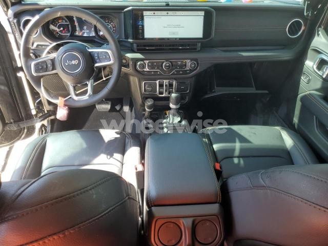 Photo 6 of 2025 JEEP WRANGLER SAHARA (VIN 1C4PJXEN4SW508884)