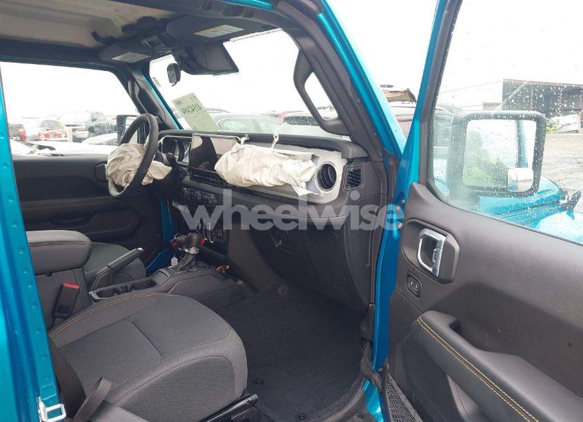 Photo 5 of 2024 Jeep Wrangler 4-DOOR SAHARA 4X4 (VIN 1C4PJXEN5RW180207)