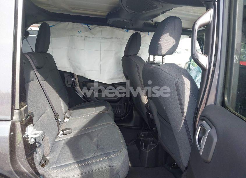 Photo 8 of 2025 Jeep Wrangler 4-DOOR SAHARA 4X4 (VIN 1C4PJXEN5SW525130)