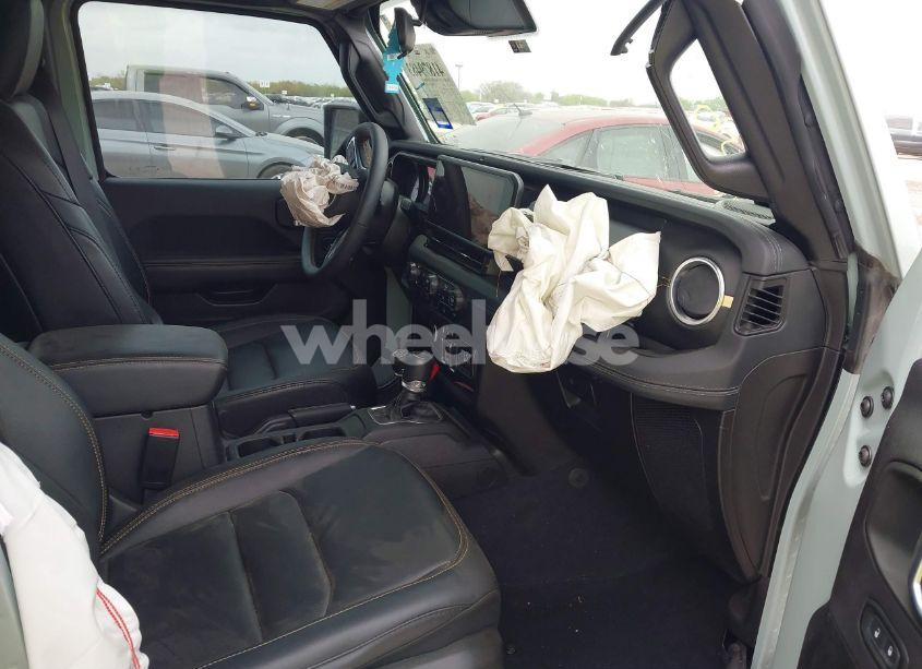 Photo 5 of 2024 Jeep Wrangler 4-DOOR SAHARA 4X4 (VIN 1C4PJXEN6RW120260)