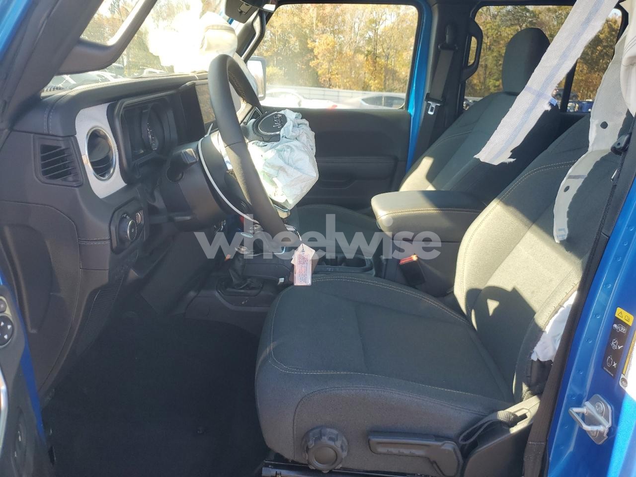 Photo 7 of 2025 JEEP WRANGLER SAHARA (VIN 1C4PJXENXSW526841)
