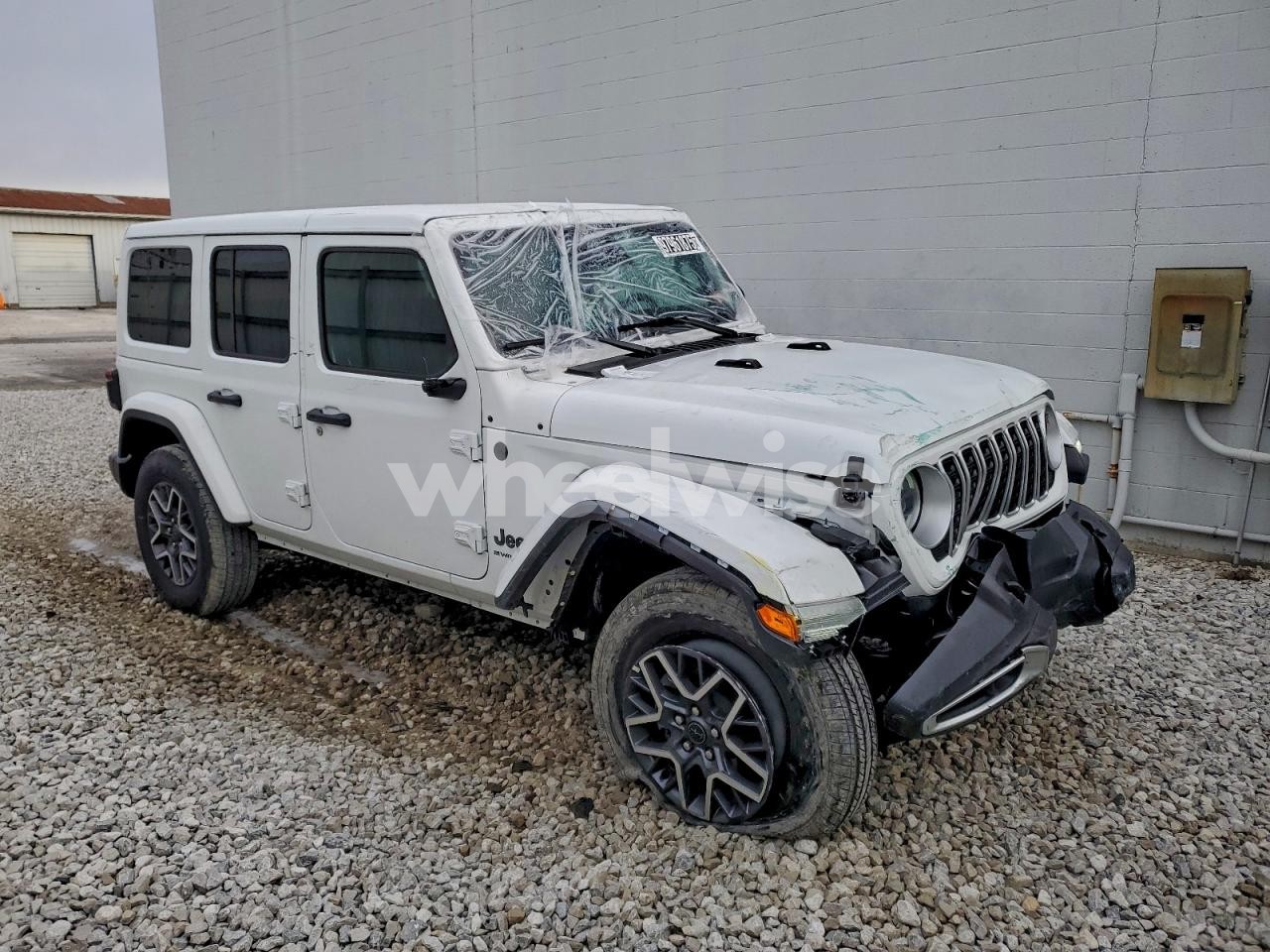 Photo 4 of 2025 JEEP WRANGLER SAHARA (VIN 1C4PJXENXSW645358)