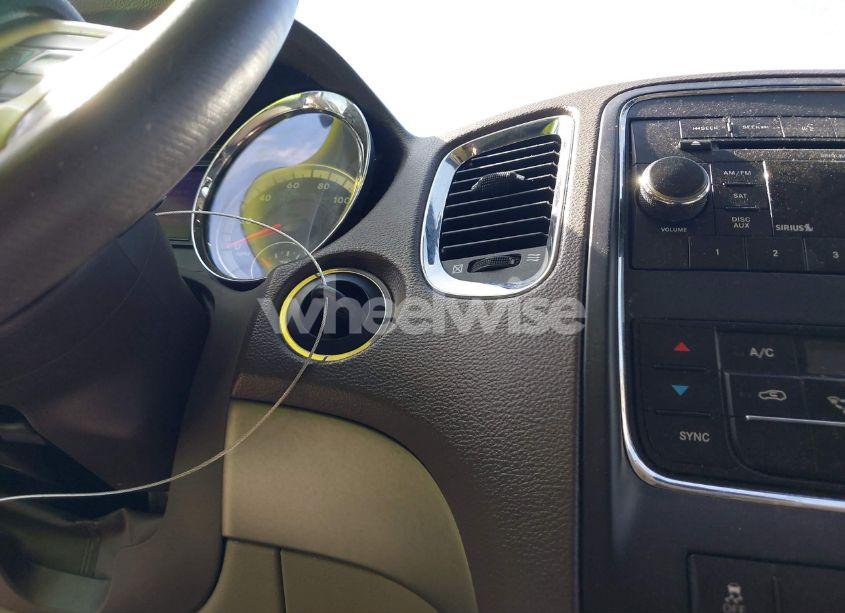 Photo 11 of 2013 Dodge Durango SXT (VIN 1C4RDHAG9DC672441)