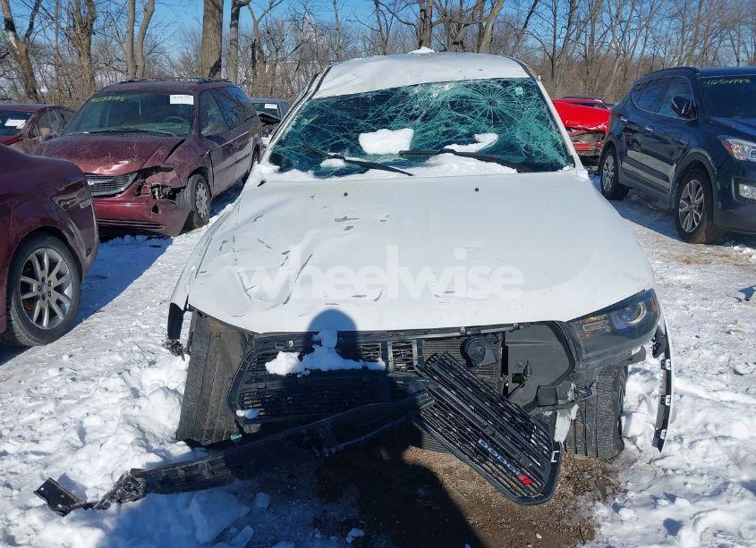 Photo 13 of 2018 Dodge Durango SXT AWD (VIN 1C4RDJAG0JC116666)