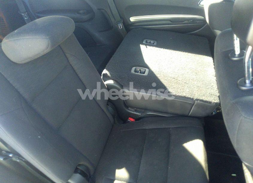 Photo 8 of 2018 Dodge Durango SXT AWD (VIN 1C4RDJAG1JC329772)