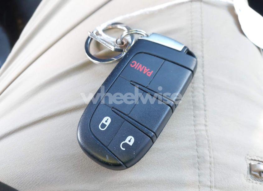 Photo 11 of 2015 Dodge Durango SXT (VIN 1C4RDJAG2FC843542)