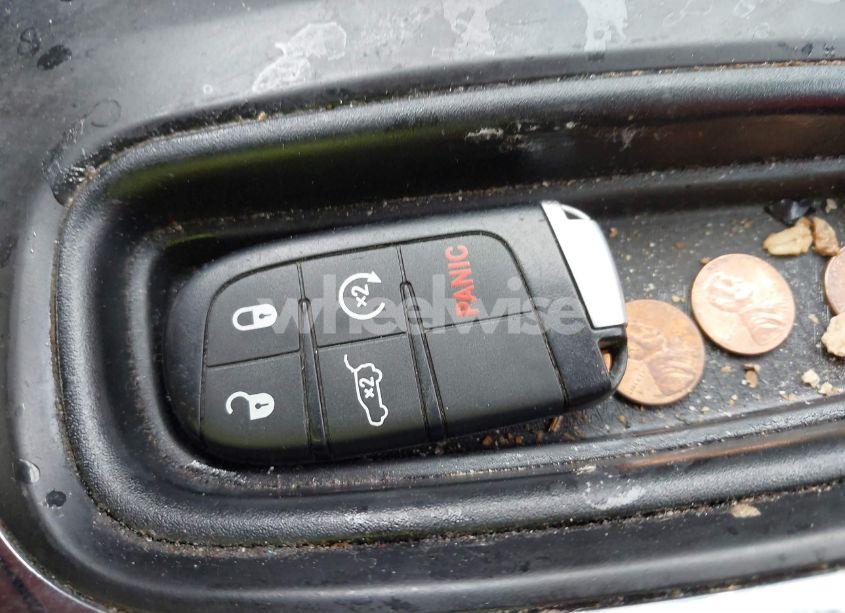 Photo 11 of 2017 Dodge Durango SXT AWD (VIN 1C4RDJAG2HC679311)