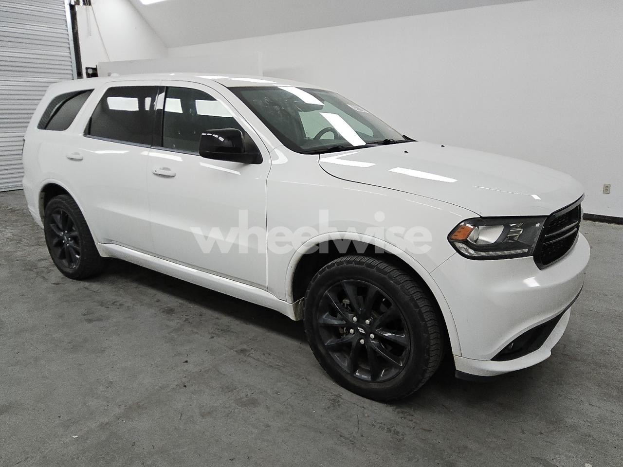 Photo 4 of 2019 DODGE DURANGO SXT (VIN 1C4RDJAG3KC606424)