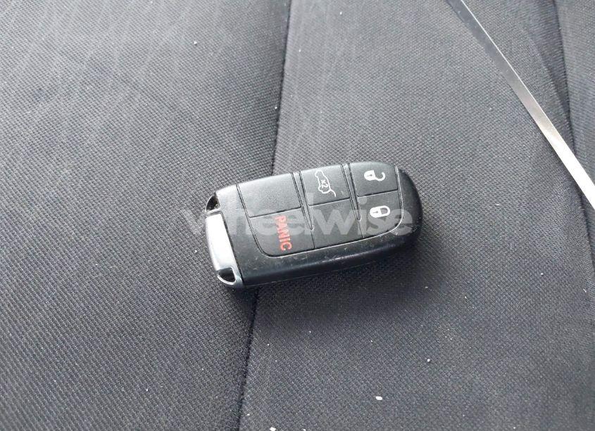 Photo 11 of 2018 Dodge Durango SXT AWD (VIN 1C4RDJAG4JC317549)