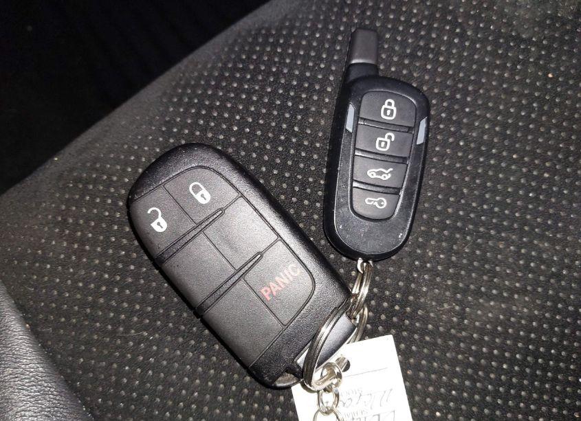 Photo 11 of 2015 Dodge Durango SXT (VIN 1C4RDJAG5FC802094)