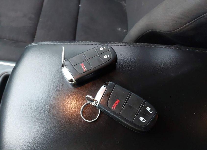 Photo 11 of 2018 Dodge Durango SXT AWD (VIN 1C4RDJAG5JC248144)