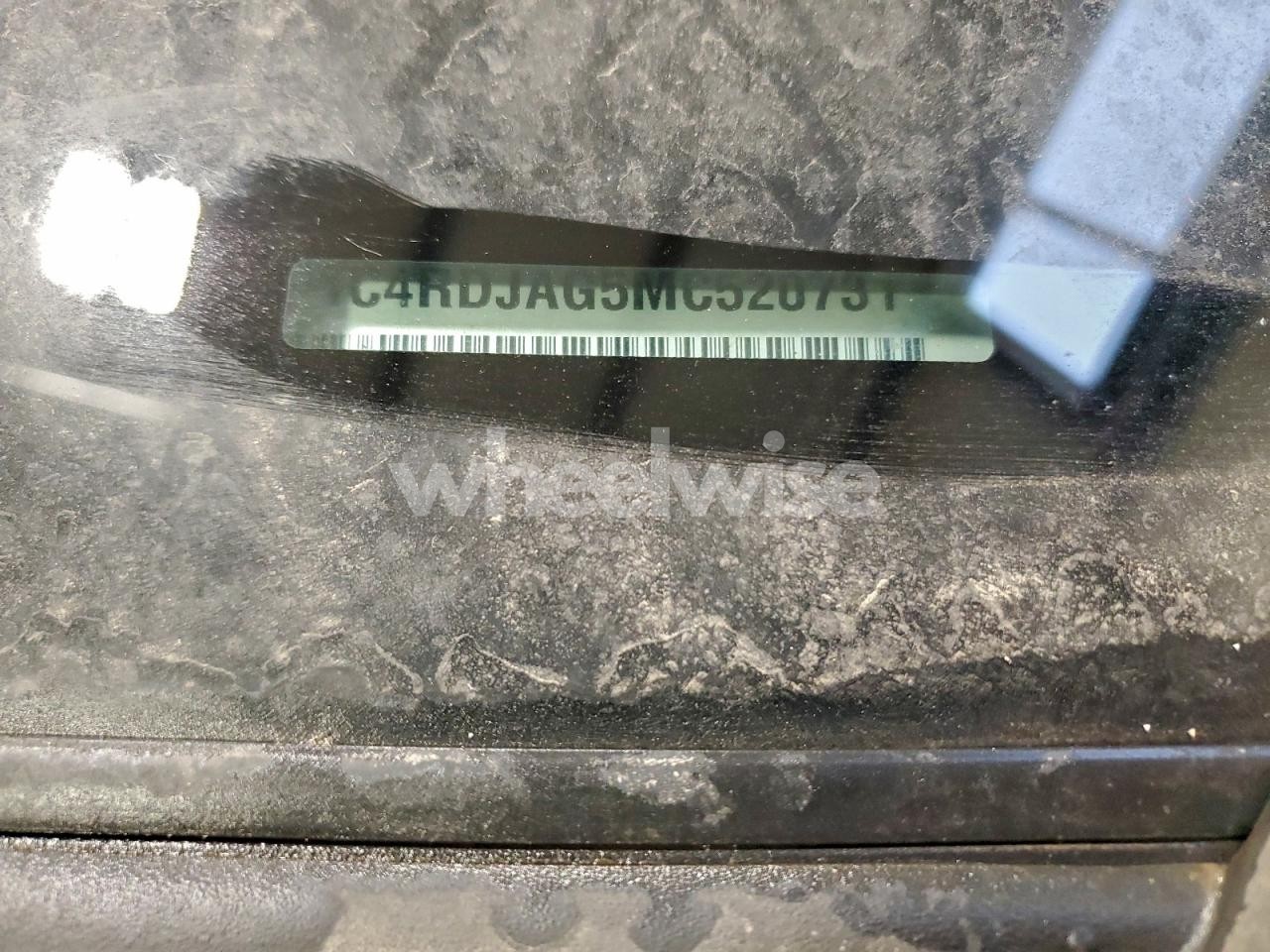 Photo 13 of 2021 DODGE DURANGO SXT (VIN 1C4RDJAG5MC520731)