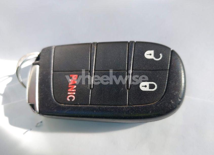 Photo 11 of 2018 Dodge Durango SXT AWD (VIN 1C4RDJAG7JC324334)