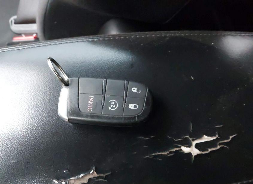 Photo 11 of 2015 Dodge Durango SXT (VIN 1C4RDJAG9FC176937)