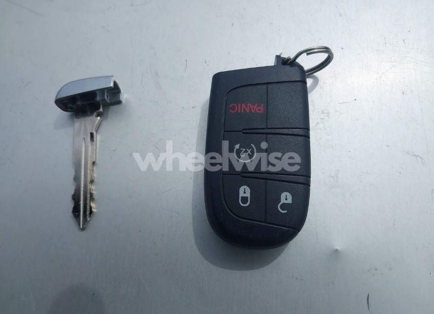 Photo 11 of 2015 Dodge Durango SXT (VIN 1C4RDJAGXFC796034)