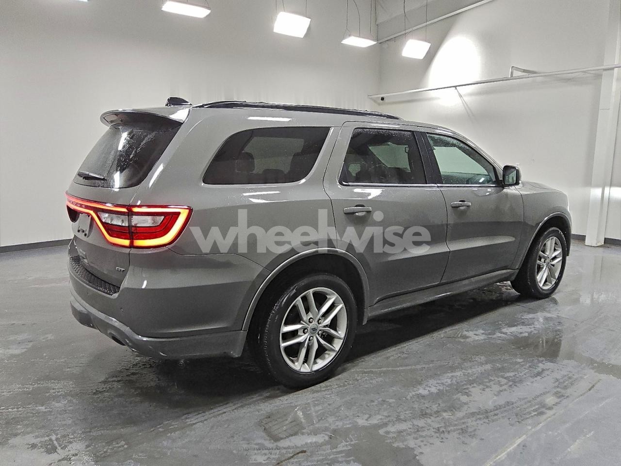 Photo 3 of 2024 DODGE DURANGO GT (VIN 1C4RDJDG2RC204884)