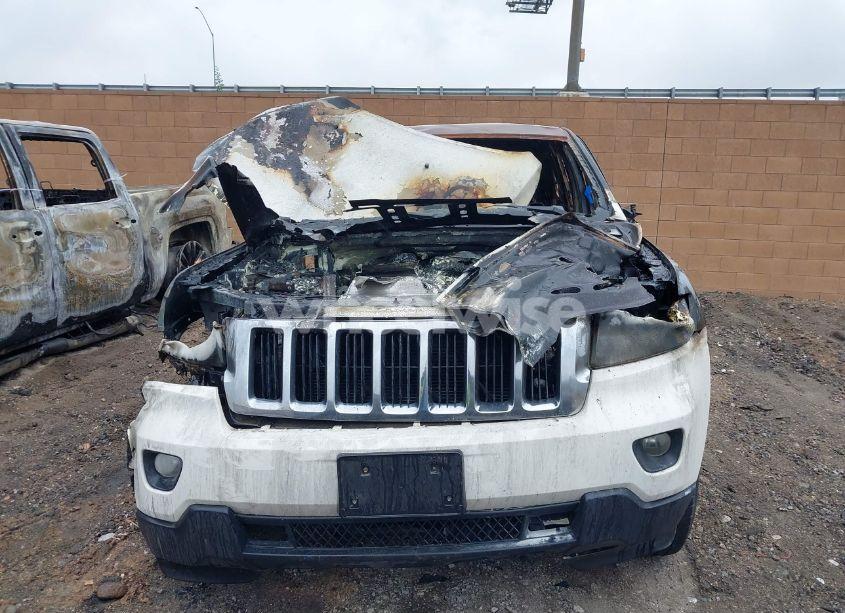 Photo 11 of 2012 Jeep Grand CHEROKEE LAREDO (VIN 1C4RJEAG0CC177213)