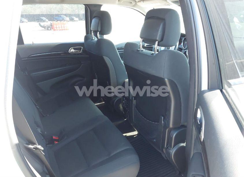 Photo 8 of 2012 Jeep Grand CHEROKEE LAREDO (VIN 1C4RJEAG0CC260978)