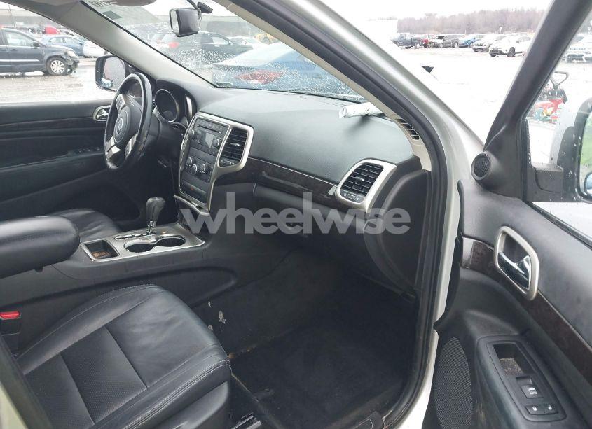 Photo 5 of 2012 Jeep Grand CHEROKEE LAREDO (VIN 1C4RJEAG0CC291132)
