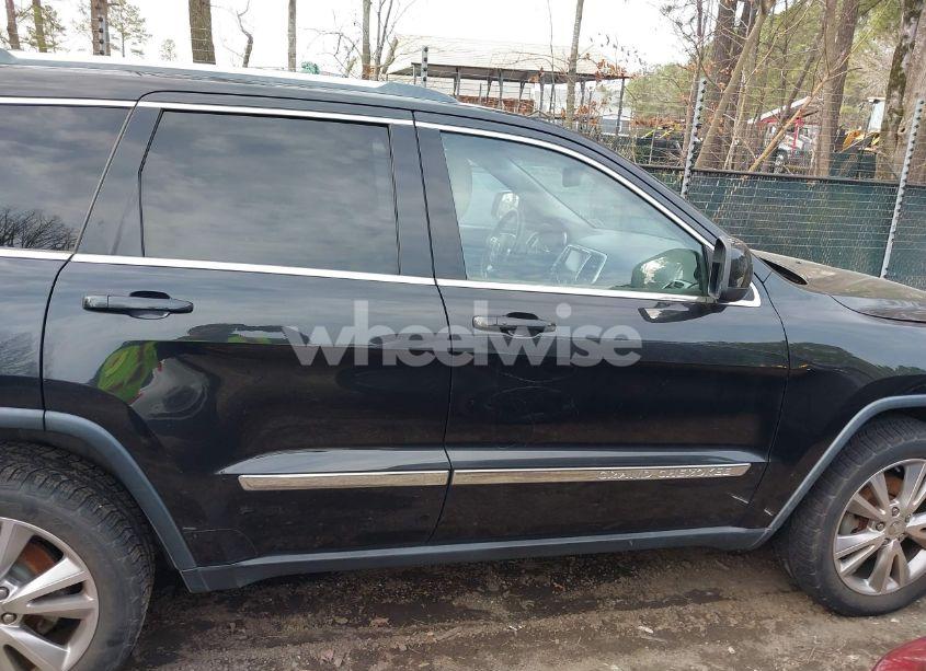 Photo 13 of 2012 Jeep Grand CHEROKEE LAREDO (VIN 1C4RJEAG0CC316823)