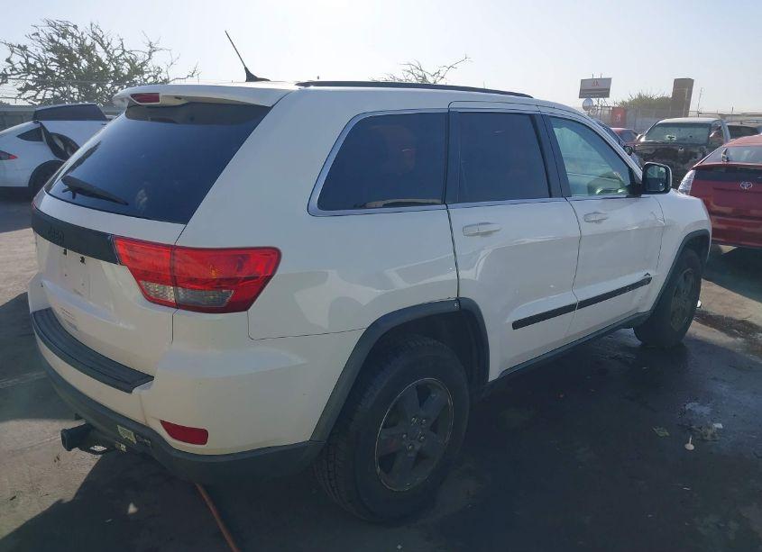Photo 4 of 2013 Jeep Grand CHEROKEE LAREDO (VIN 1C4RJEAG0DC514254)