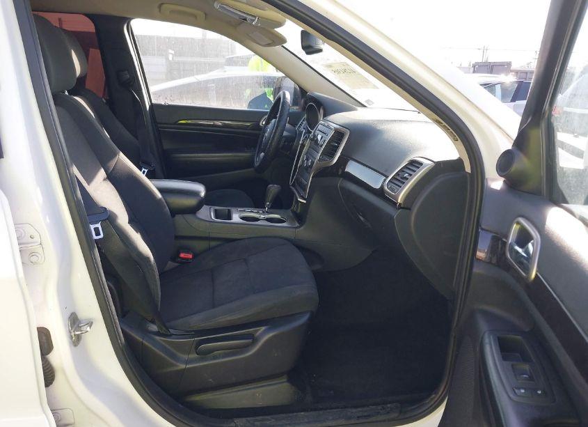 Photo 5 of 2013 Jeep Grand CHEROKEE LAREDO (VIN 1C4RJEAG0DC514254)