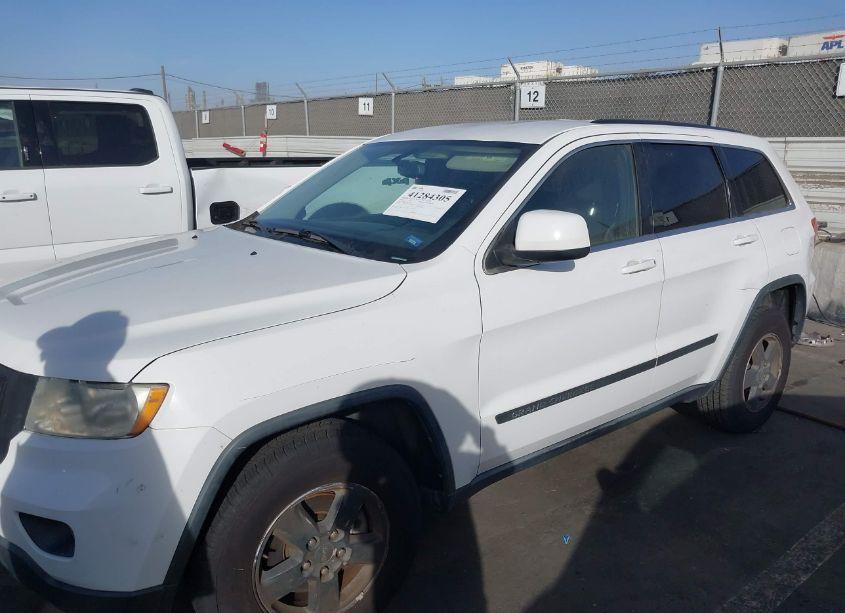 Photo 6 of 2013 Jeep Grand CHEROKEE LAREDO (VIN 1C4RJEAG0DC514254)