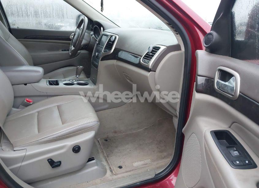 Photo 5 of 2013 Jeep Grand CHEROKEE LAREDO (VIN 1C4RJEAG0DC516926)