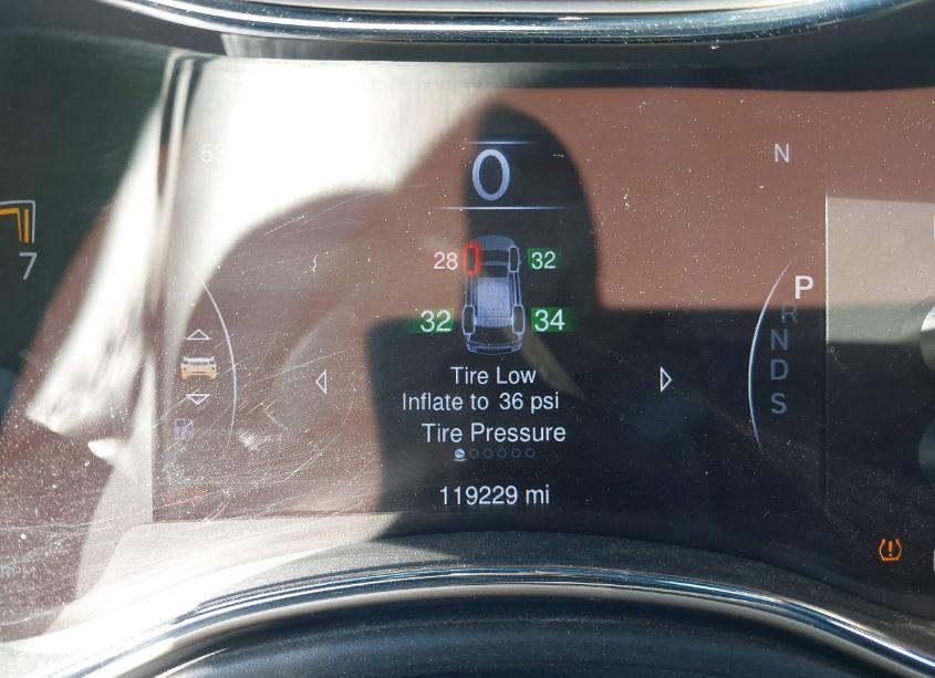 Photo 15 of 2015 Jeep Grand CHEROKEE LAREDO (VIN 1C4RJEAG0FC185252)