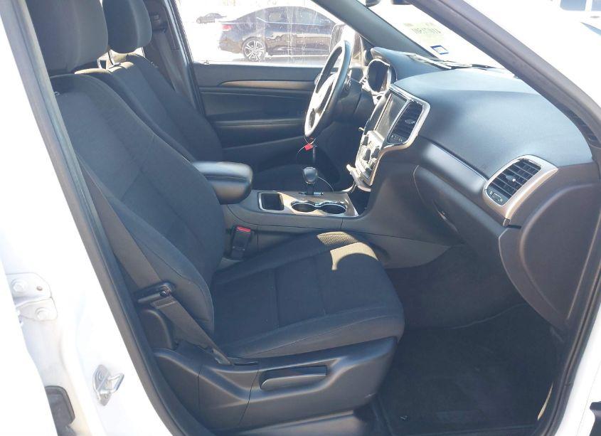 Photo 5 of 2015 Jeep Grand CHEROKEE LAREDO (VIN 1C4RJEAG0FC185252)