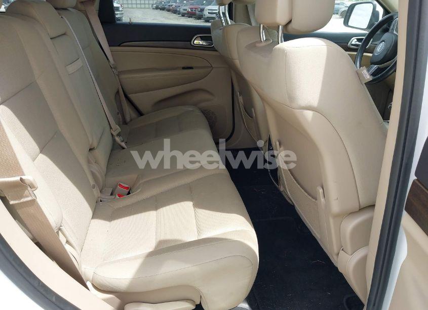 Photo 8 of 2015 Jeep Grand CHEROKEE LAREDO (VIN 1C4RJEAG0FC788556)